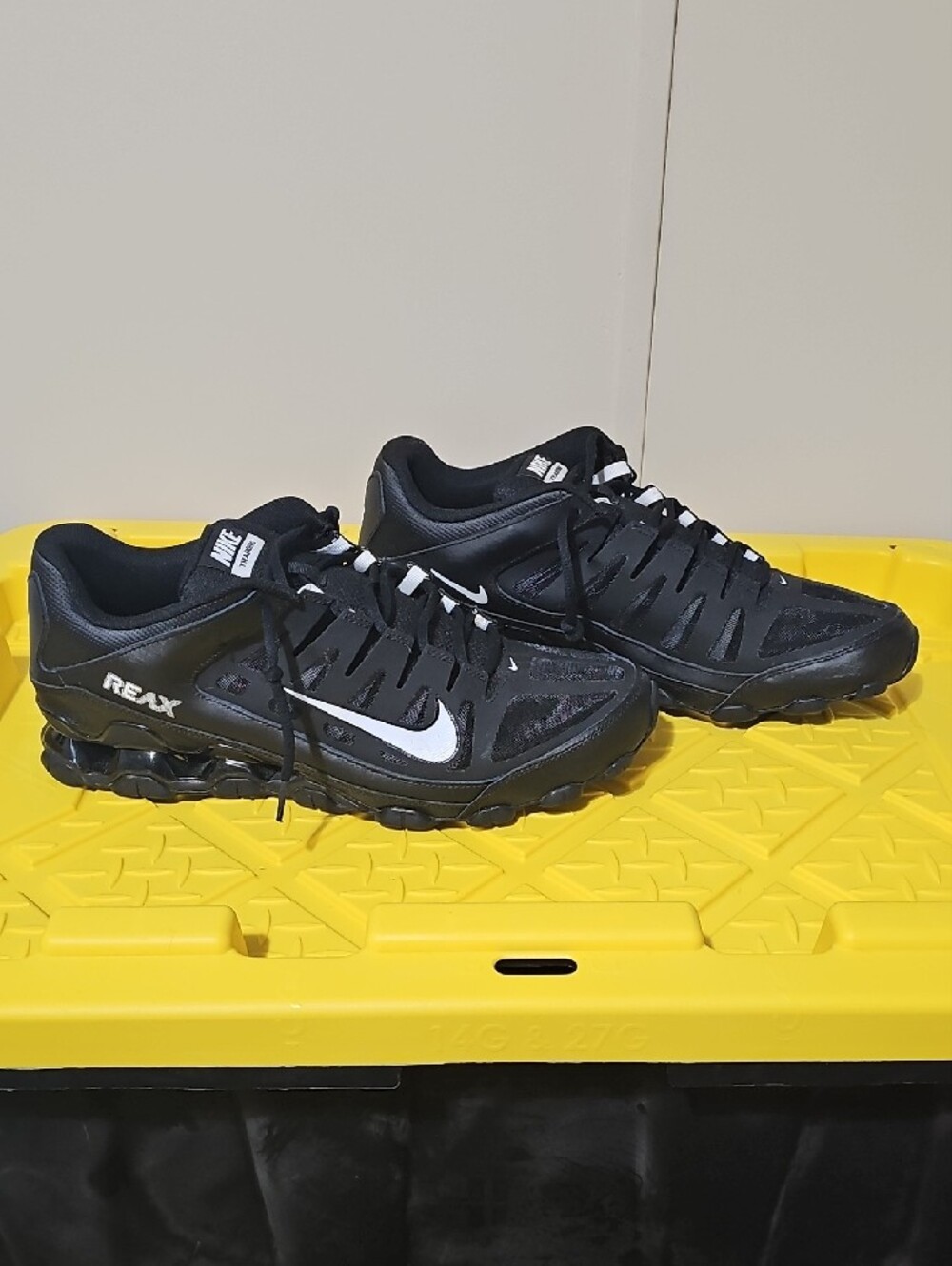 Nike Black and White Men's Reax Training Athletic Shoes - Picture 2 of 6